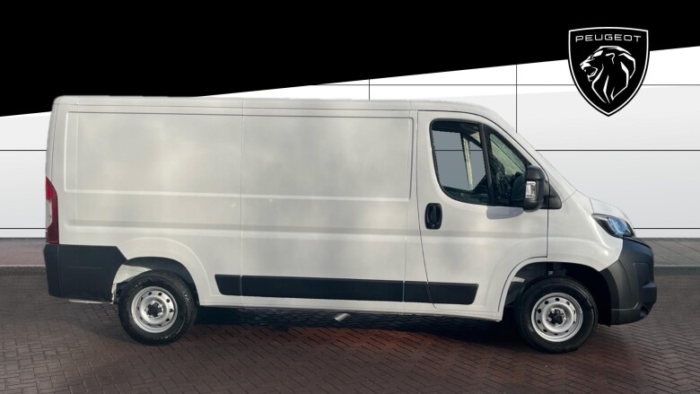 Peugeot Boxer 3500 L2 Diesel 2.2 BlueHDi 140 H1 Van Professional